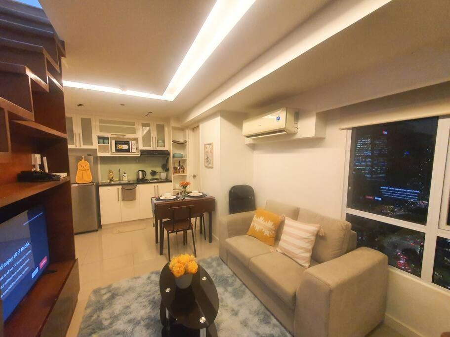 Bgc Taguig Cozy 2 Bedroom Loft, With Stunning Bgc Skyline View! Манила Экстерьер фото